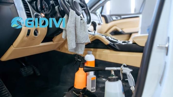Dịch vụ vệ sinh nội thất xe hơi TPHCM