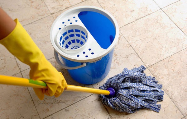 dịch vụ lau sàn nhà ở TPHCM 2- Gidivi