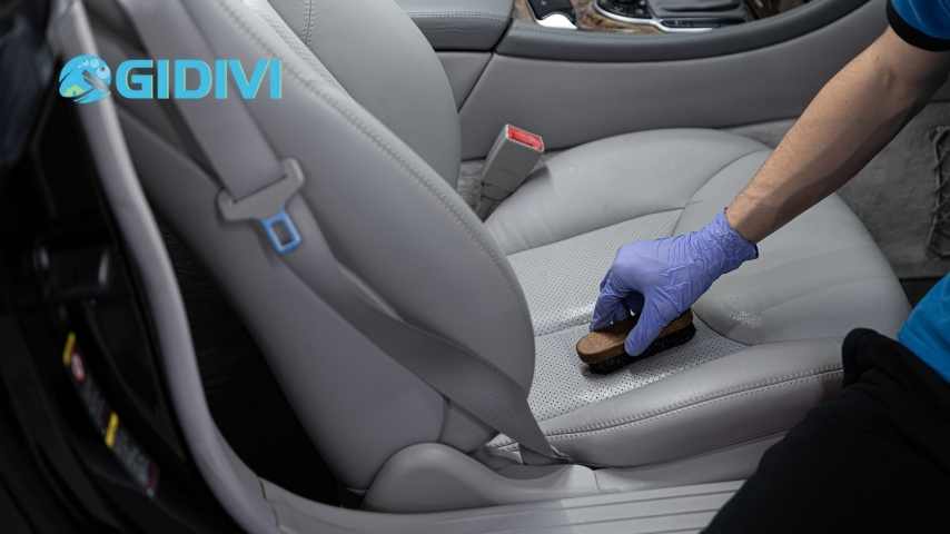 Dịch vụ vệ sinh ghế xe hơi uy tín TPHCM