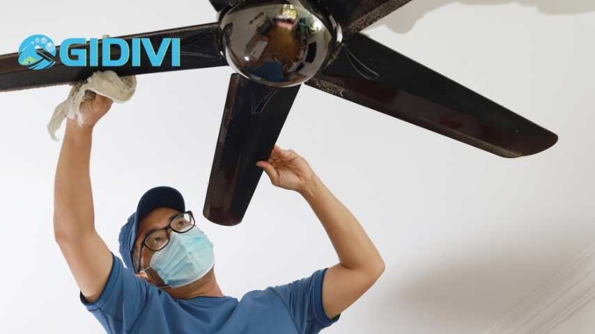 Hướng dẫn vệ sinh quạt trần đơn giản hiệu quả