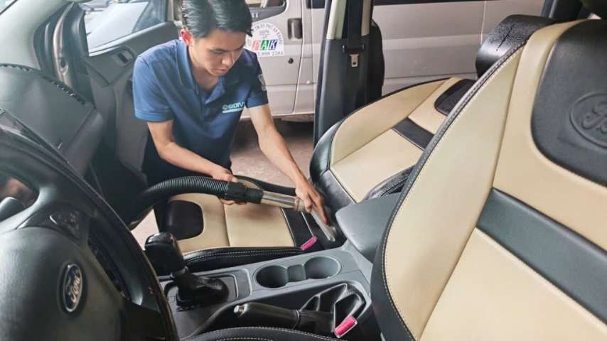 Vệ sinh nội thất ghế da