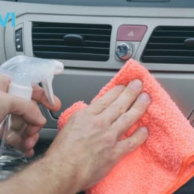 Vệ sinh nội thất ô tô tại quận 5