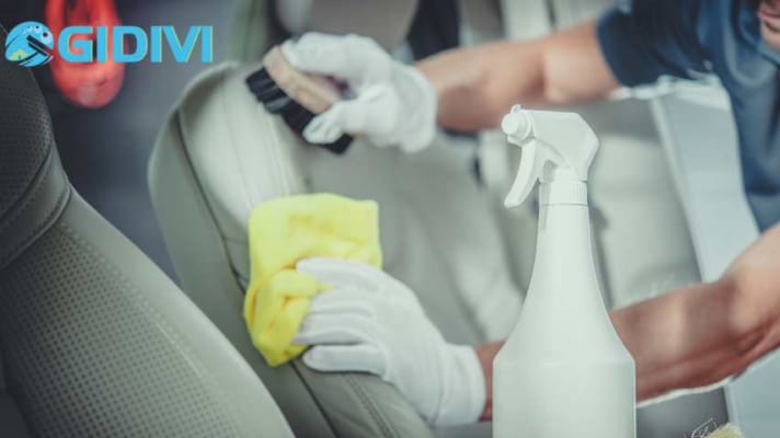 Vệ sinh nội thất ô tô quận Bình Tân